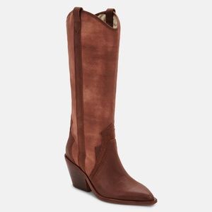 Dolce vita Navene boots in chocolate.